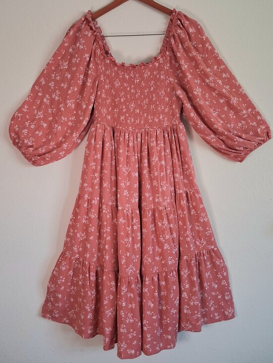 torrid Dresses & Skirts - torrid Dusty Rose Floral Smocked Puff-Sleeve Dress
